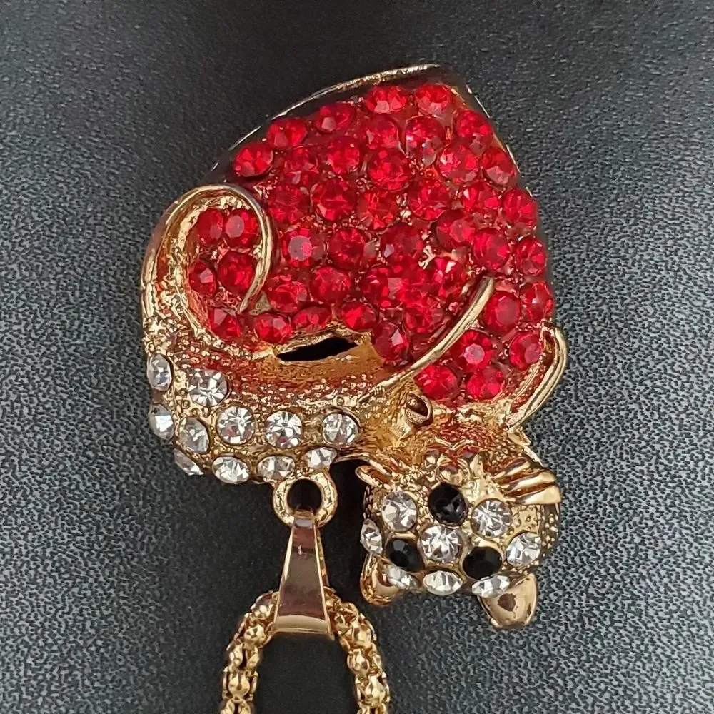 Rhinestone cat on a heart pendant necklace 30-32.5